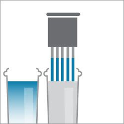 Graphic depicting IDEXX Digital Cytology slide staining step 5: dip in water